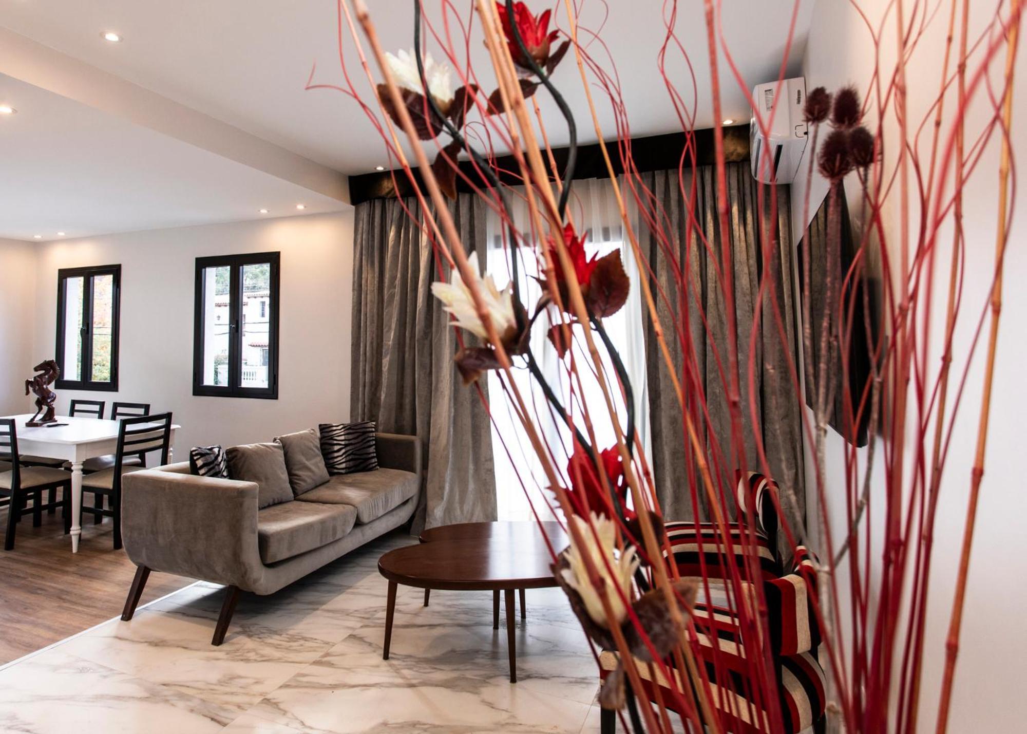 Luxury House Devoto