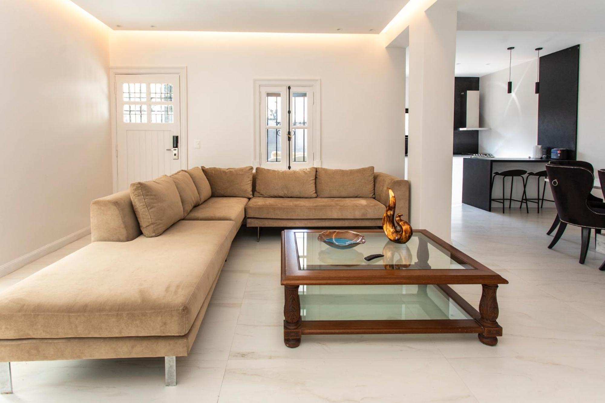 Luxury House Devoto