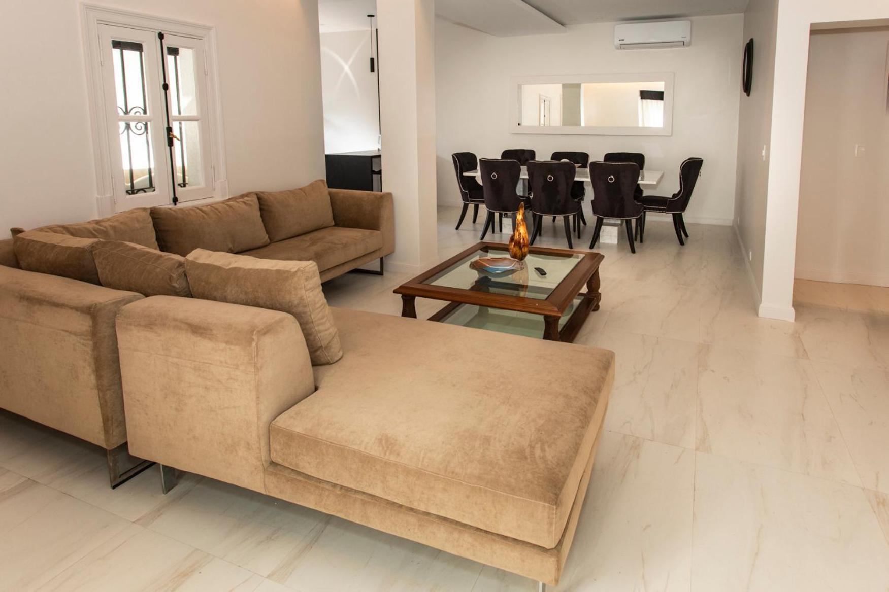 Luxury House Devoto